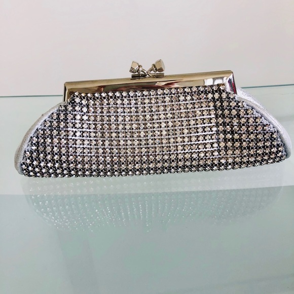 La Regale Mini Rhinestone Clutch - Picture 2 of 8